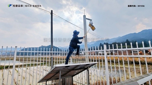 春垄之上，托普人用专业与温度，唤醒每一台“农田卫士”