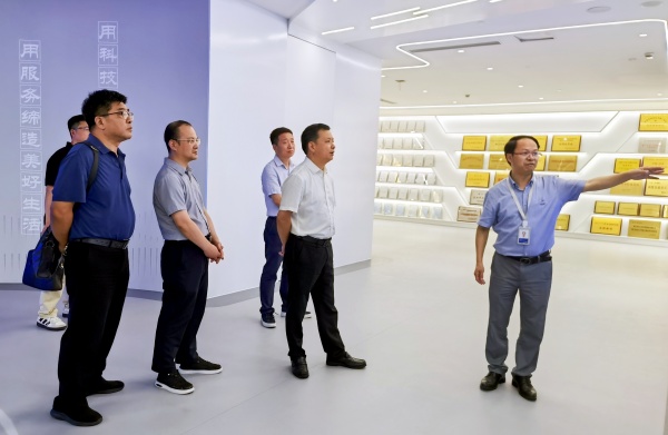 拱墅区人大常委会党组书记、主任鲍一飞带队走访芭乐视频APP污版