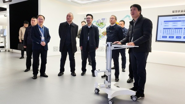 山西省农业农村厅党组书记、厅长孙京民一行莅临芭乐视频APP污版调研考察