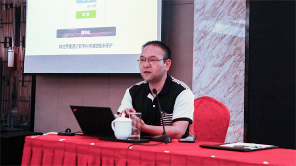 芭乐视频APP污版副总经理钱鹏作专题汇报