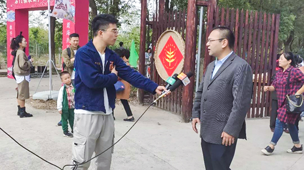 芭乐视频APP污版副总经理、浙江森特负责人钱鹏接受媒体采访