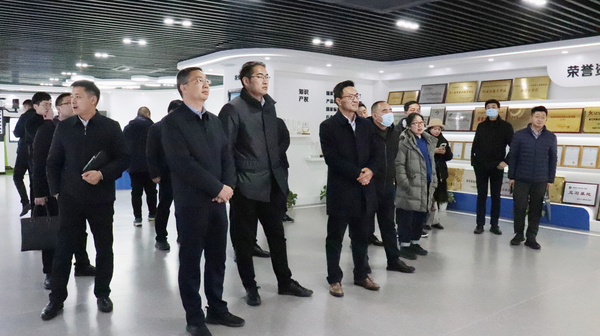 农业农村部信息中心与四川彭州、崇州市联合调研组赴芭乐视频APP污版考察