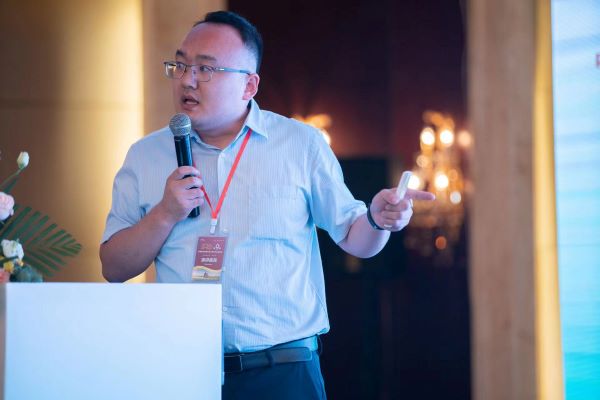 芭乐视频APP污版营销副总周蓝舰作《产业大脑+未来农场的模式探索》专题报告.jpg
